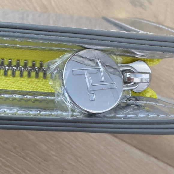 Trinny London The Chepstow Makeup Bag - Picture 7 of 7